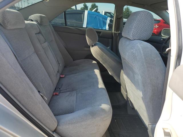 4T1BE32K92U607225 - 2002 TOYOTA CAMRY LE 银色 照片 10