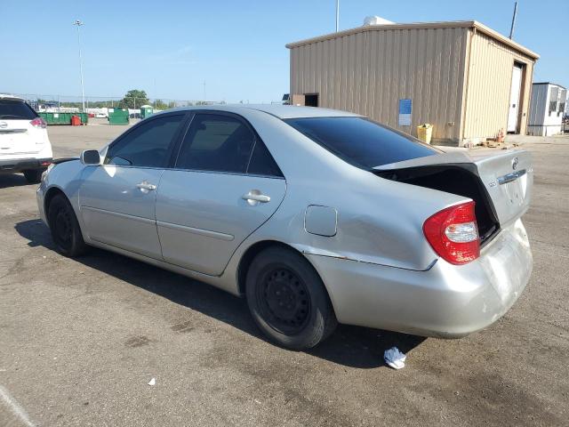 4T1BE32K92U607225 - 2002 TOYOTA CAMRY LE 银色 照片 2