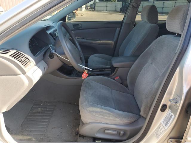 4T1BE32K92U607225 - 2002 TOYOTA CAMRY LE 银色 照片 7