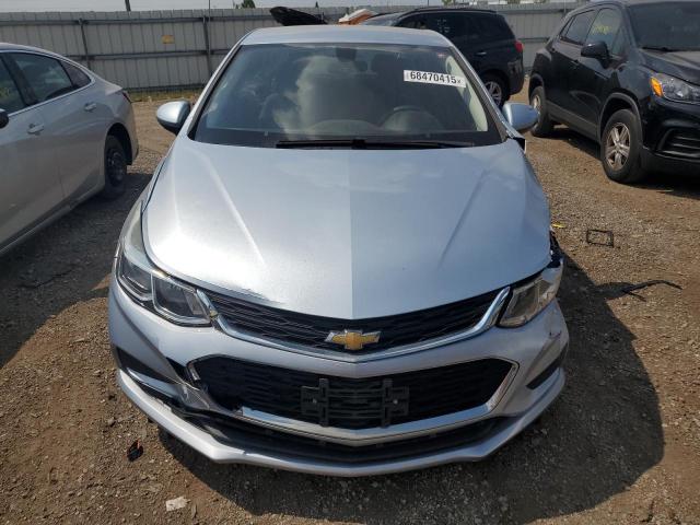 1G1BC5SMXJ7112254 - 2018 CHEVROLET CRUZE LS Srebrny zdjęcie 5