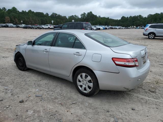 4T1BF3EK7BU176733 - 2011 TOYOTA CAMRY BASE ვერცხლისფერი ფოტო 2