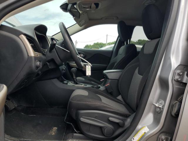 1C4PJMCB6JD564195 - 2018 JEEP CHEROKEE LATITUDE SILVER photo 7