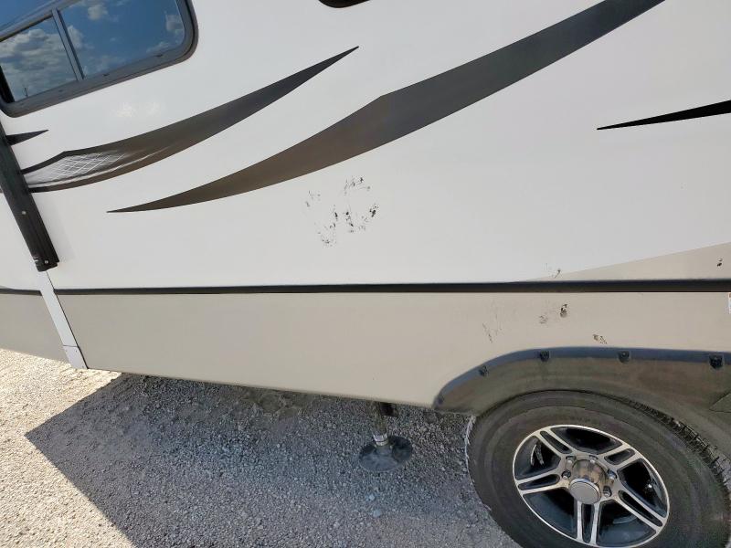 4YDFCGR23N2500919 - 2022 COUGAR TRAV TRAIL 白色 照片 4