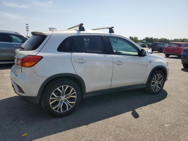 JA4AP3AU1JU023312 - 2018 MITSUBISHI OUTLANDER SPORT ES WHITE photo 3