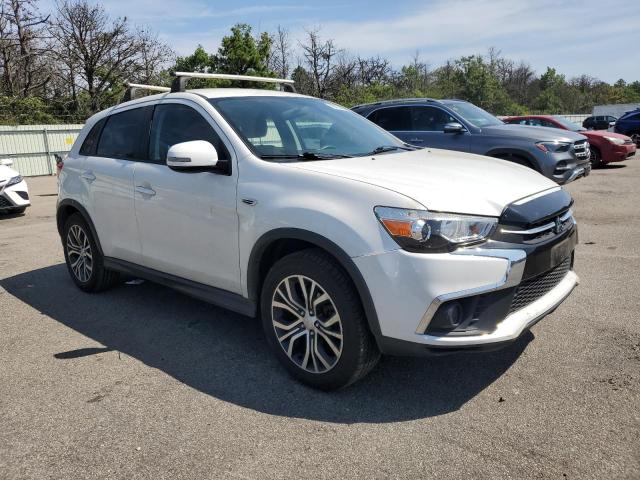 JA4AP3AU1JU023312 - 2018 MITSUBISHI OUTLANDER SPORT ES WHITE photo 4