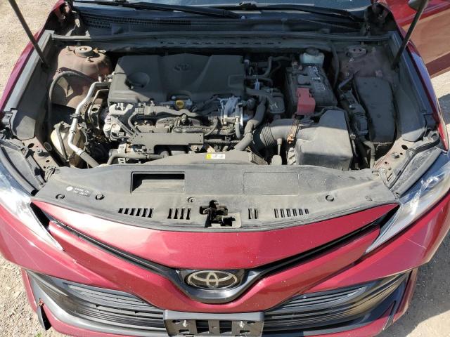 4T1B11HK2JU503598 - 2018 TOYOTA CAMRY L RED photo 11