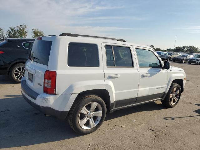 1C4NJPFA8DD251195 - 2013 JEEP PATRIOT LATITUDE WHITE photo 3