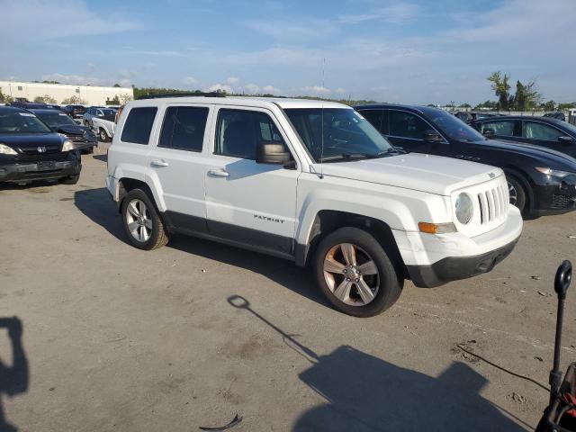 1C4NJPFA8DD251195 - 2013 JEEP PATRIOT LATITUDE WHITE photo 4