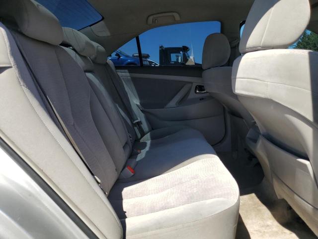 4T1BF3EK2BU145583 - 2011 TOYOTA CAMRY BASE Srebrny zdjęcie 10