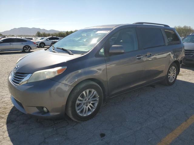 2016 TOYOTA SIENNA XLE, 