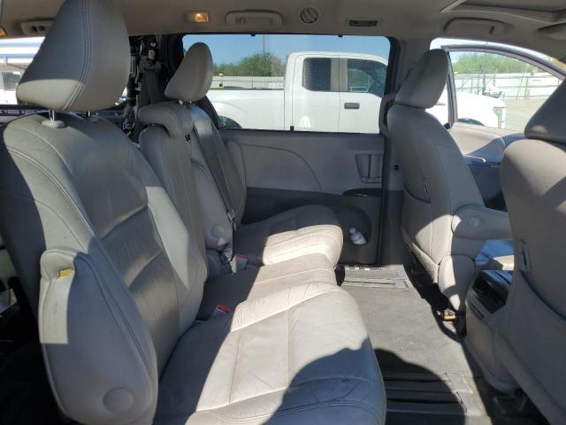 5TDYK3DC5GS694033 - 2016 TOYOTA SIENNA XLE GRAY photo 11