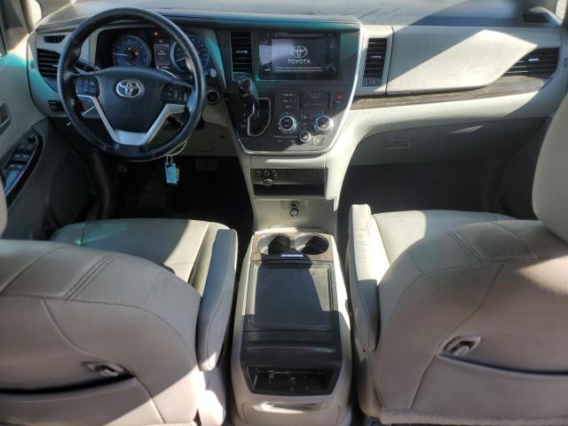 5TDYK3DC5GS694033 - 2016 TOYOTA SIENNA XLE GRAY photo 8