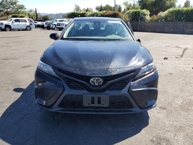 4T1T11AK5RU215035 - 2024 TOYOTA CAMRY SE NIGHT SHADE BLACK photo 5