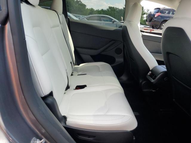 7SAYGAEE1RF177361 - 2024 TESLA MODEL Y ნაცრისფერი ფოტო 10