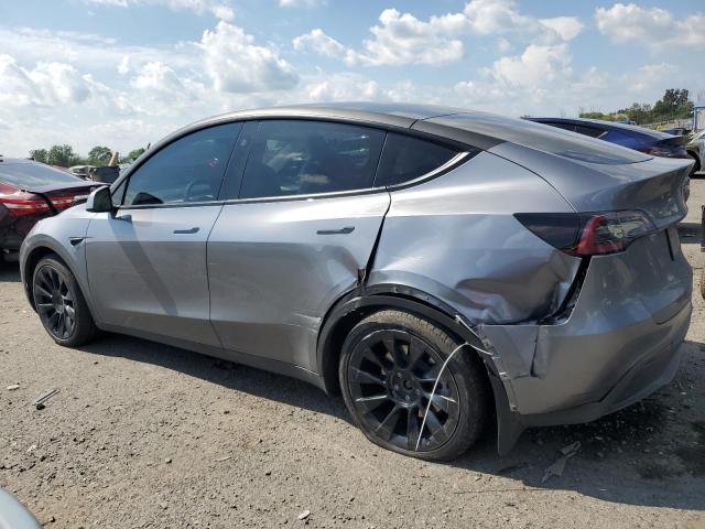 7SAYGAEE1RF177361 - 2024 TESLA MODEL Y ნაცრისფერი ფოტო 2