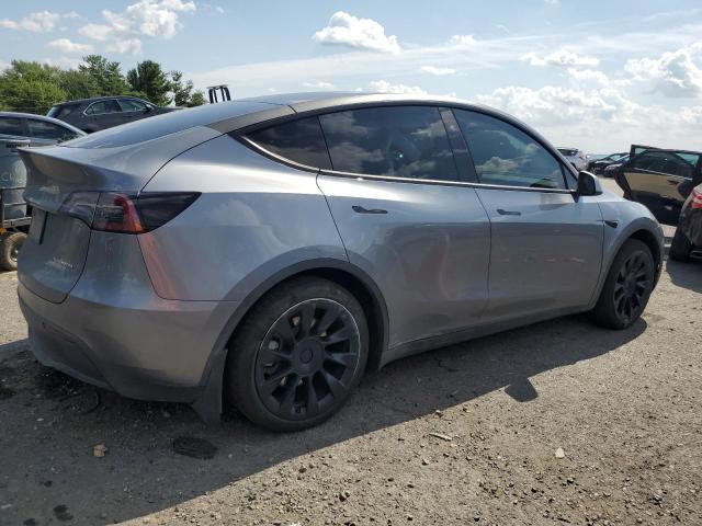 7SAYGAEE1RF177361 - 2024 TESLA MODEL Y ნაცრისფერი ფოტო 3