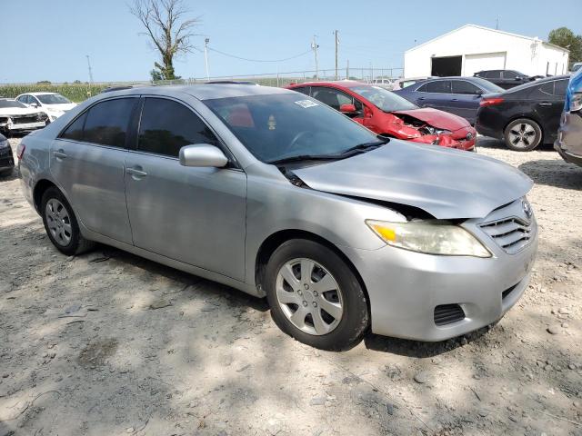 4T1BF3EK0BU133657 - 2011 TOYOTA CAMRY BASE SILVER photo 4