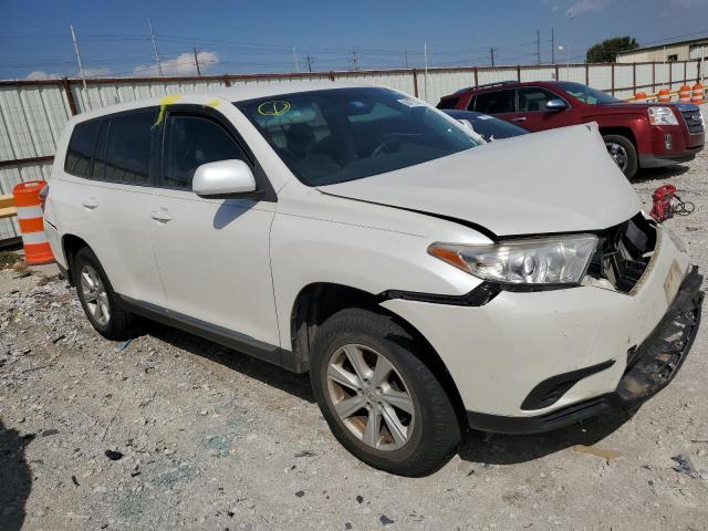 5TDZK3EH3DS124509 - 2013 TOYOTA HIGHLANDER BASE WHITE photo 4