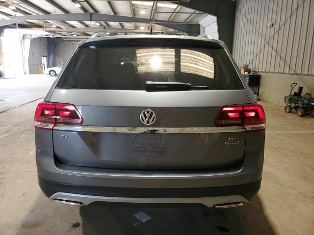 1V2KR2CA9JC562671 - 2018 VOLKSWAGEN ATLAS SE Szary zdjęcie 6