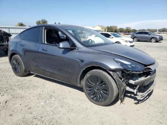 7SAYGAEE4PF744787 - 2023 TESLA MODEL Y GRAY photo 4