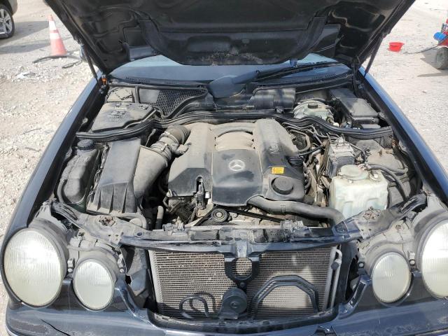 WDBJF82J2YX038466 - 2000 MERCEDES-BENZ E 320 4MATIC BLACK photo 11