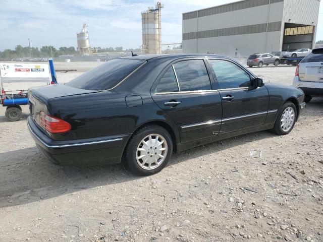 WDBJF82J2YX038466 - 2000 MERCEDES-BENZ E 320 4MATIC BLACK photo 3