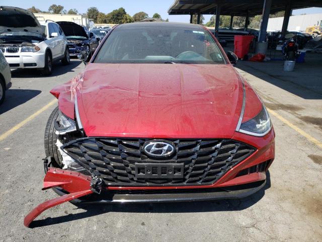 KMHL44J20PA279345 - 2023 HYUNDAI SONATA SEL PLUS RED photo 5