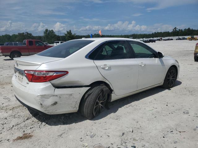 4T1BF1FK1FU086955 - 2015 TOYOTA CAMRY LE WHITE photo 3