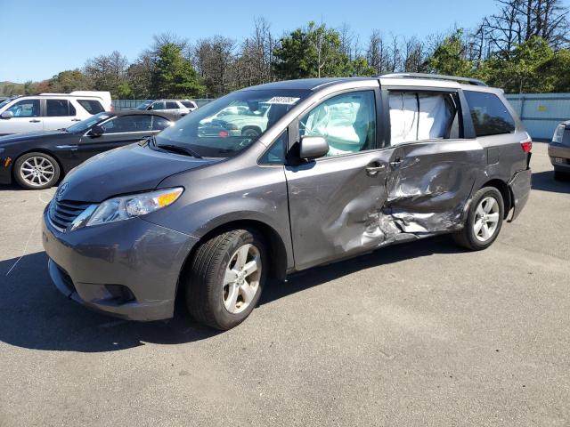 2017 TOYOTA SIENNA LE, 