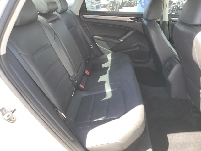 1VWDT7A36HC078560 - 2017 VOLKSWAGEN PASSAT R-LINE Ağ foto 10