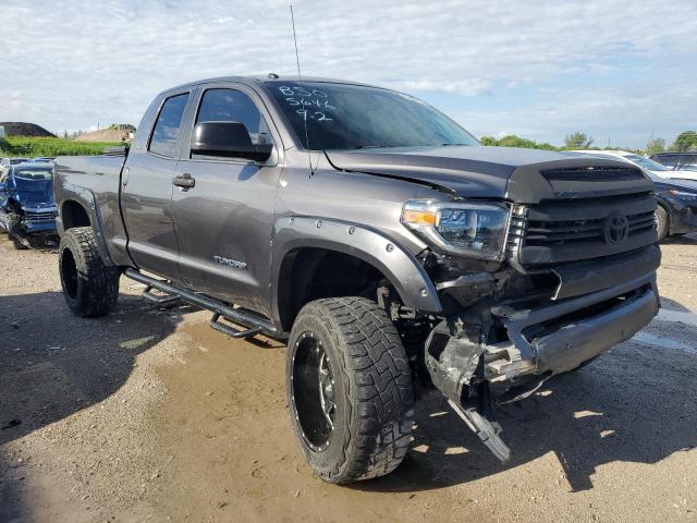 5TFRM5F14FX087989 - 2015 TOYOTA TUNDRA DOUBLE CAB SR/SR5 GRAY photo 4