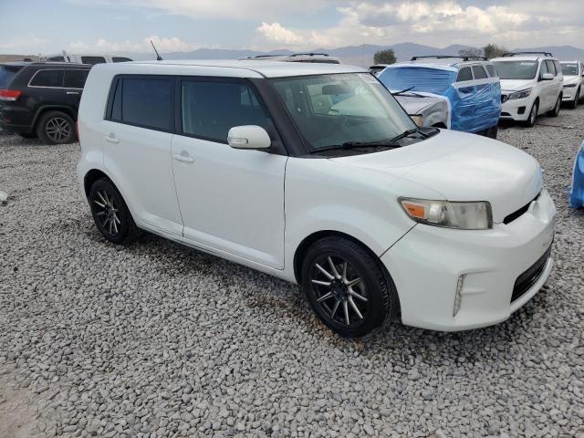 JTLZE4FE8EJ058270 - 2014 TOYOTA SCION XB WHITE photo 4