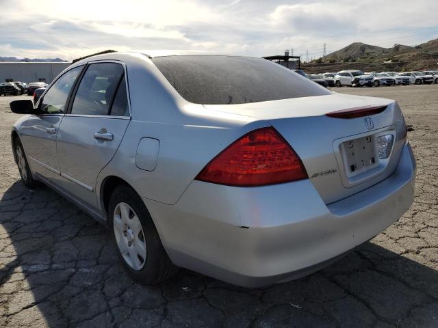 1HGCM56497A099982 - 2007 HONDA ACCORD LX SILVER photo 2