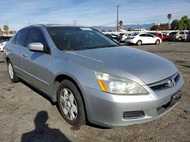 1HGCM56497A099982 - 2007 HONDA ACCORD LX SILVER photo 4