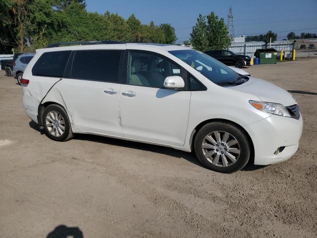 5TDDK3DC9DS051226 - 2013 TOYOTA SIENNA XLE WHITE photo 4