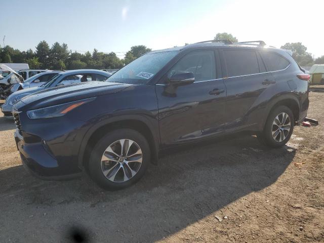 2022 TOYOTA HIGHLANDER XLE, 