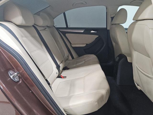 3VWDB7AJ3HM324108 - 2017 VOLKSWAGEN JETTA SE BROWN photo 10