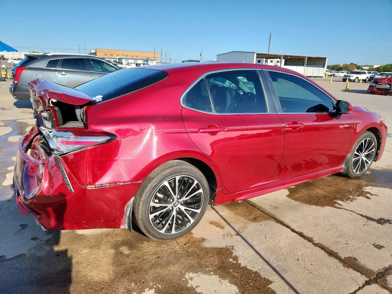 4T1B11HK4JU667791 - 2018 TOYOTA CAMRY L 勃艮第红 照片 3