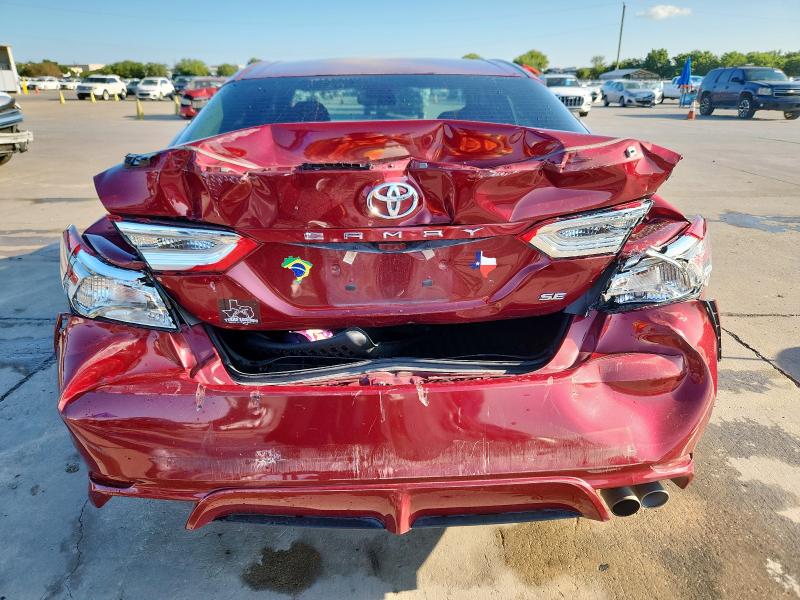 4T1B11HK4JU667791 - 2018 TOYOTA CAMRY L 勃艮第红 照片 6