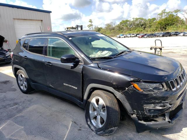 3C4NJCBB3KT685717 - 2019 JEEP COMPASS LATITUDE BLACK photo 4