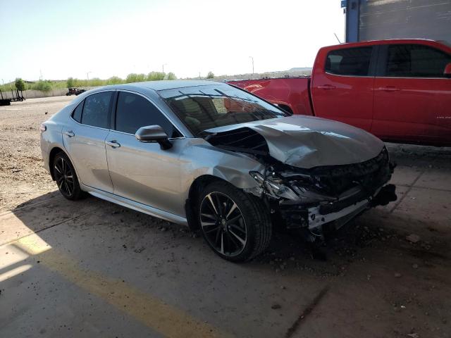 4T1K61BK6LU014120 - 2020 TOYOTA CAMRY XSE 银色 照片 4