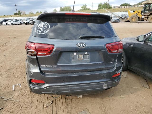 5XYPGDA5XLG693637 - 2020 KIA SORENTO S GRAY photo 6