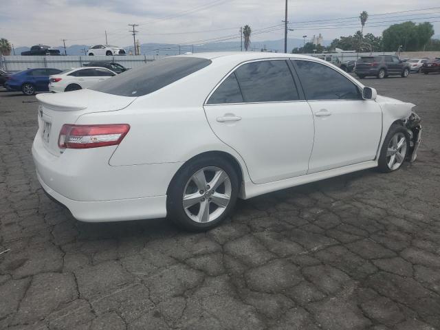 4T1BF3EK7BU697306 - 2011 TOYOTA CAMRY BASE أبيض صورة 3