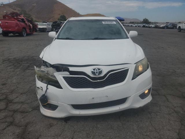 4T1BF3EK7BU697306 - 2011 TOYOTA CAMRY BASE أبيض صورة 5