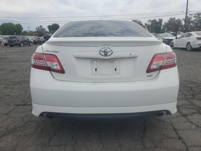4T1BF3EK7BU697306 - 2011 TOYOTA CAMRY BASE أبيض صورة 6