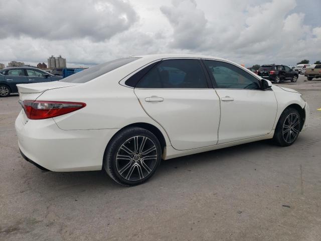 4T1BF1FK6GU509434 - 2016 TOYOTA CAMRY LE WHITE photo 3