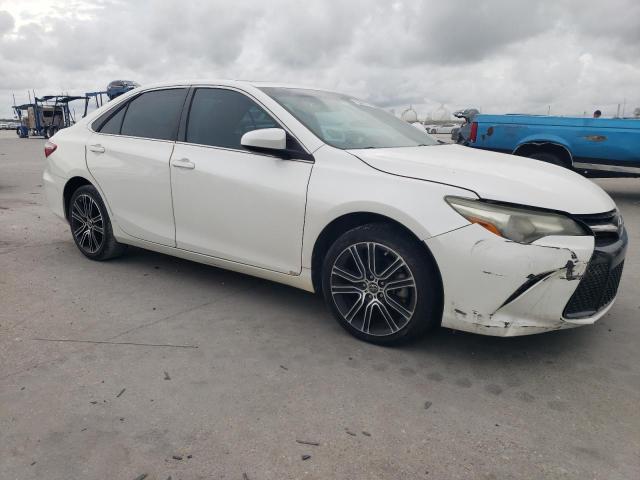 4T1BF1FK6GU509434 - 2016 TOYOTA CAMRY LE WHITE photo 4