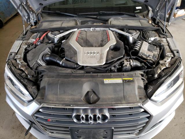 WAUC4CF59JA032881 - 2018 AUDI S5 PRESTIGE Silber Foto 11