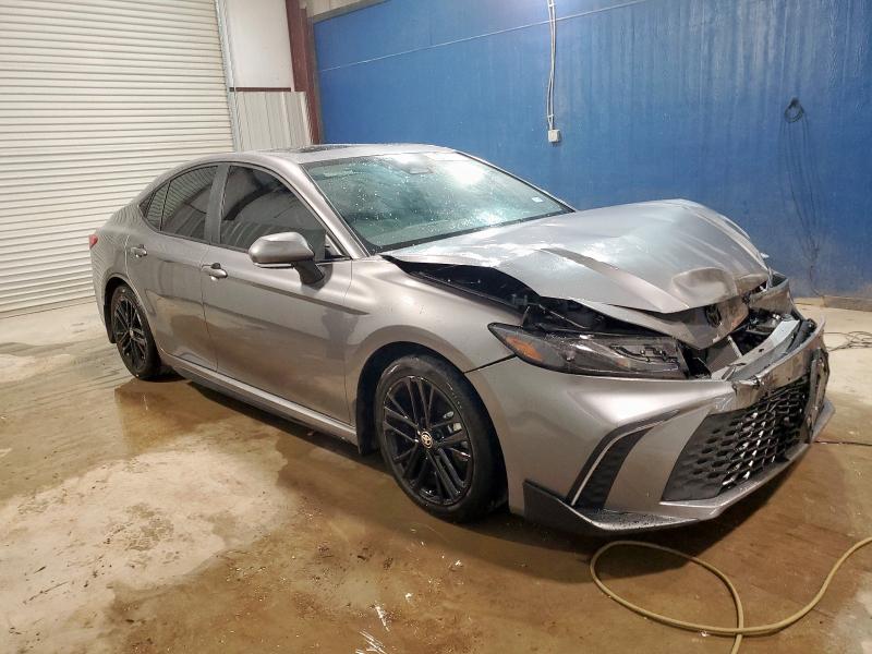 4T1DAACK6SU556435 - 2025 TOYOTA CAMRY XSE ნაცრისფერი ფოტო 4