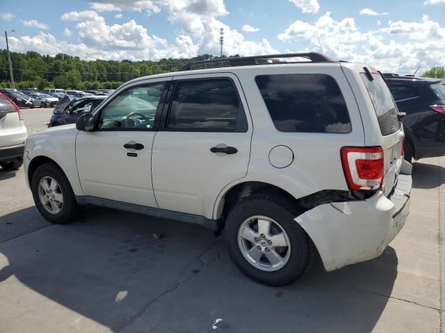 1FMCU0D7XBKA61318 - 2011 FORD ESCAPE XLT თეთრი ფოტო 2